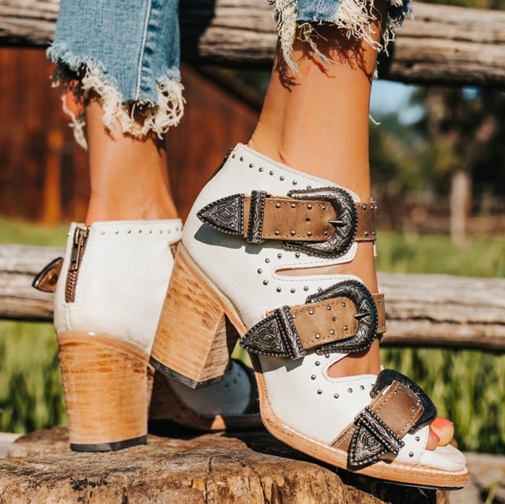 Freebird By Steven Violet White Multi Shoes Size 9